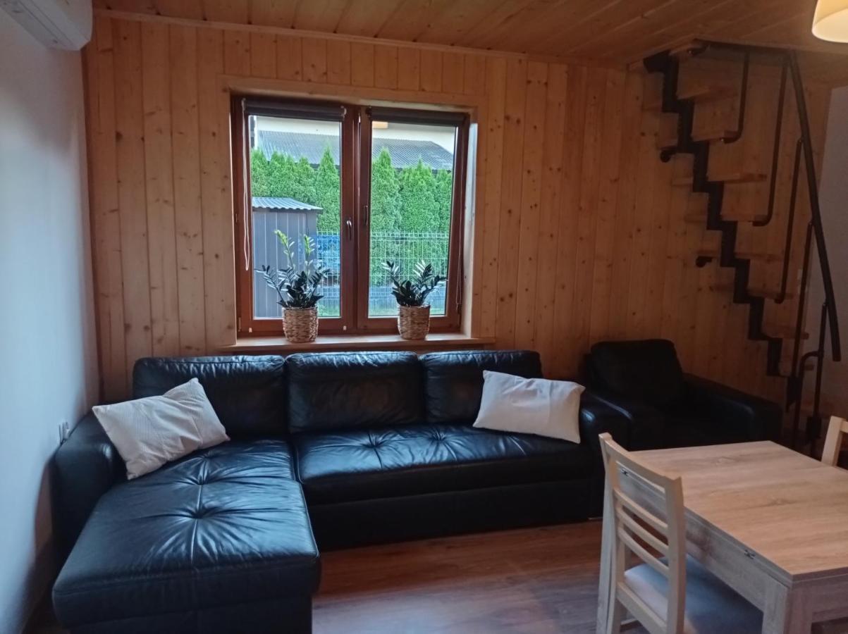 Apartamentydvorskie Nowy Sącz Exteriör bild